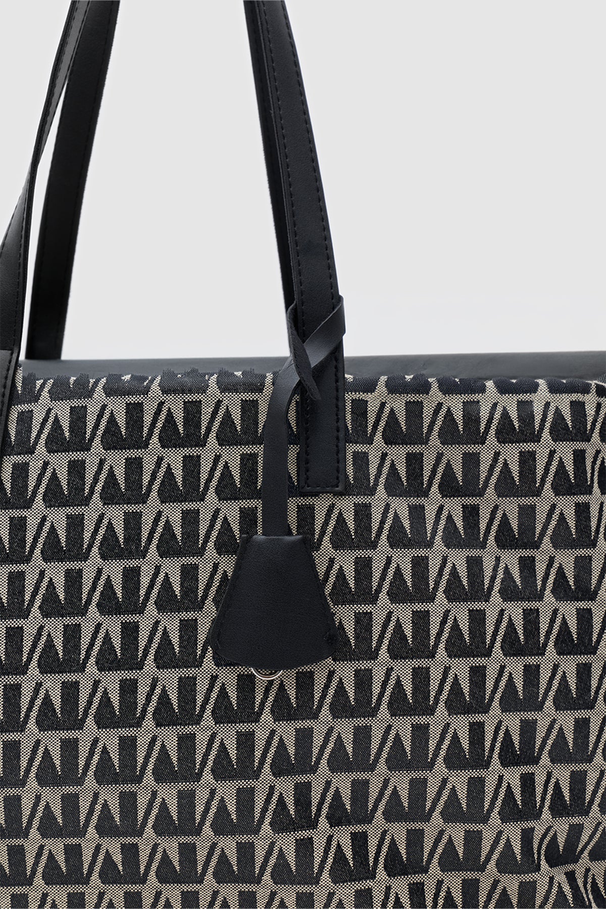 Hugel Monogram Omuz Çantası Siyah
